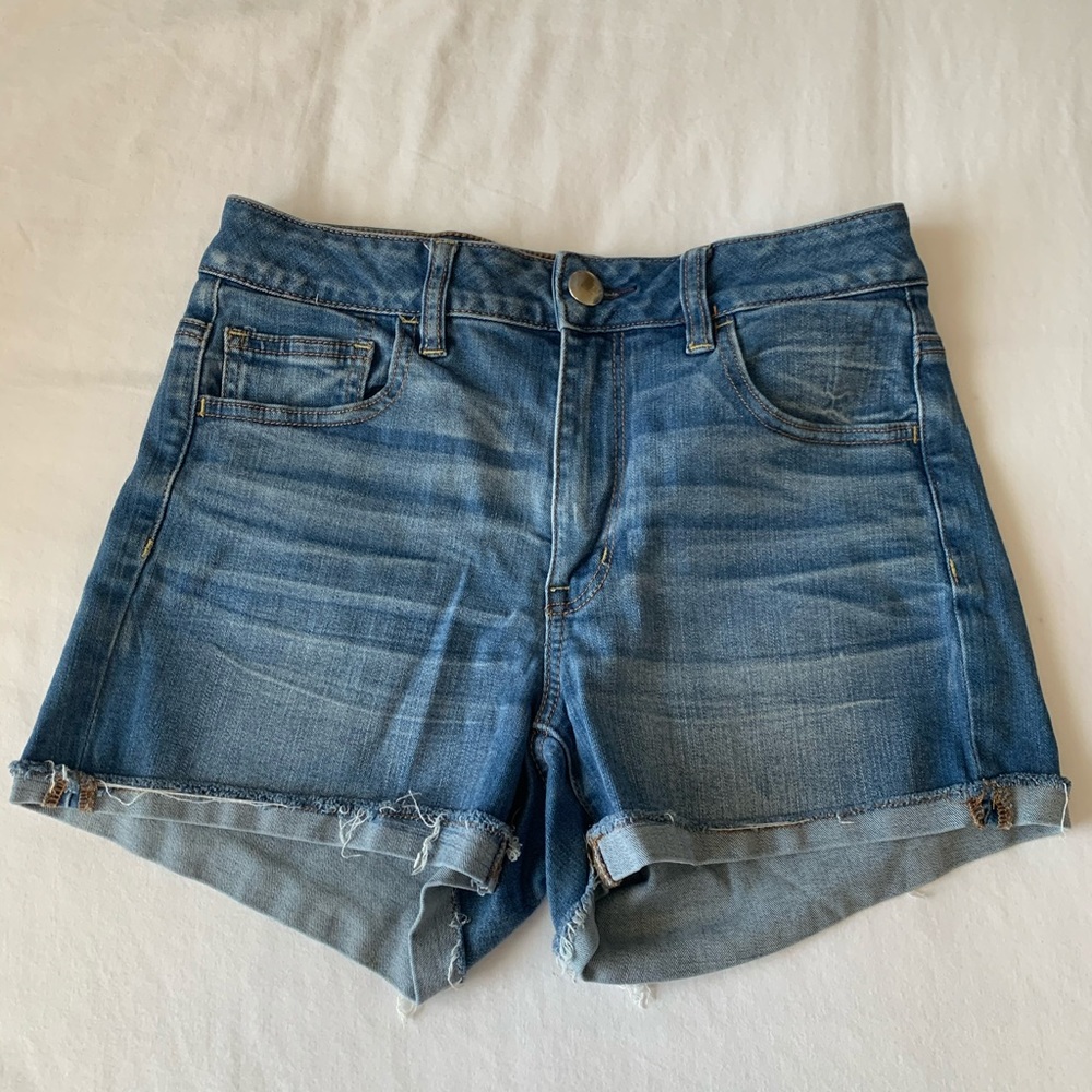 American Eagle women’s shorts.